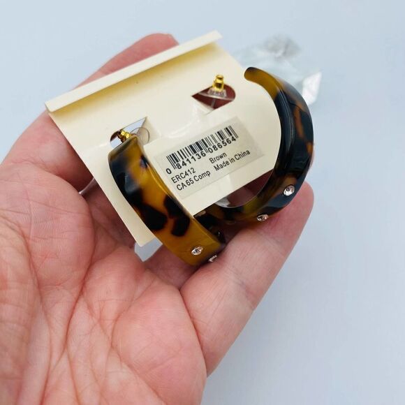 Amrita Singh Tortoise Resin Crystal Hoop Earrings - Picture 5 of 5